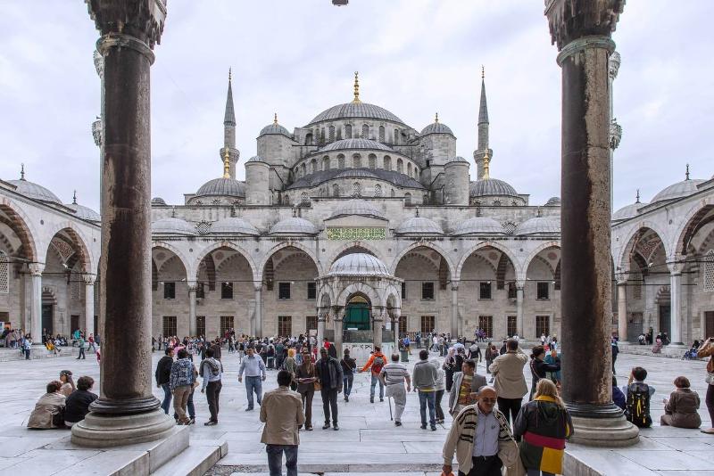 В мечетях Турции отменили социальное дистанцирование